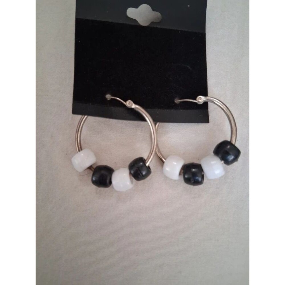 Hand-crafted Earring Bundle - Picture 3 of 10